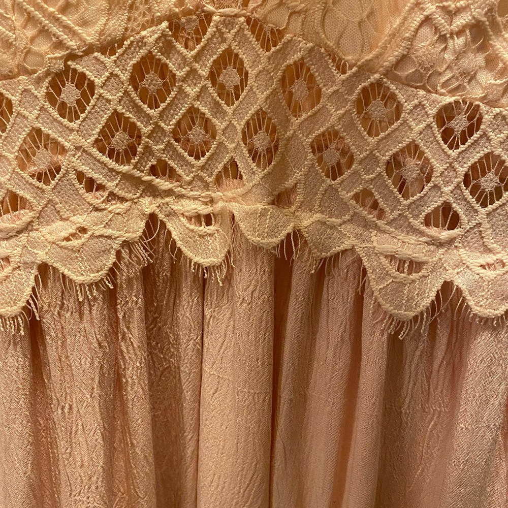 Dress - Picture 3 of 3